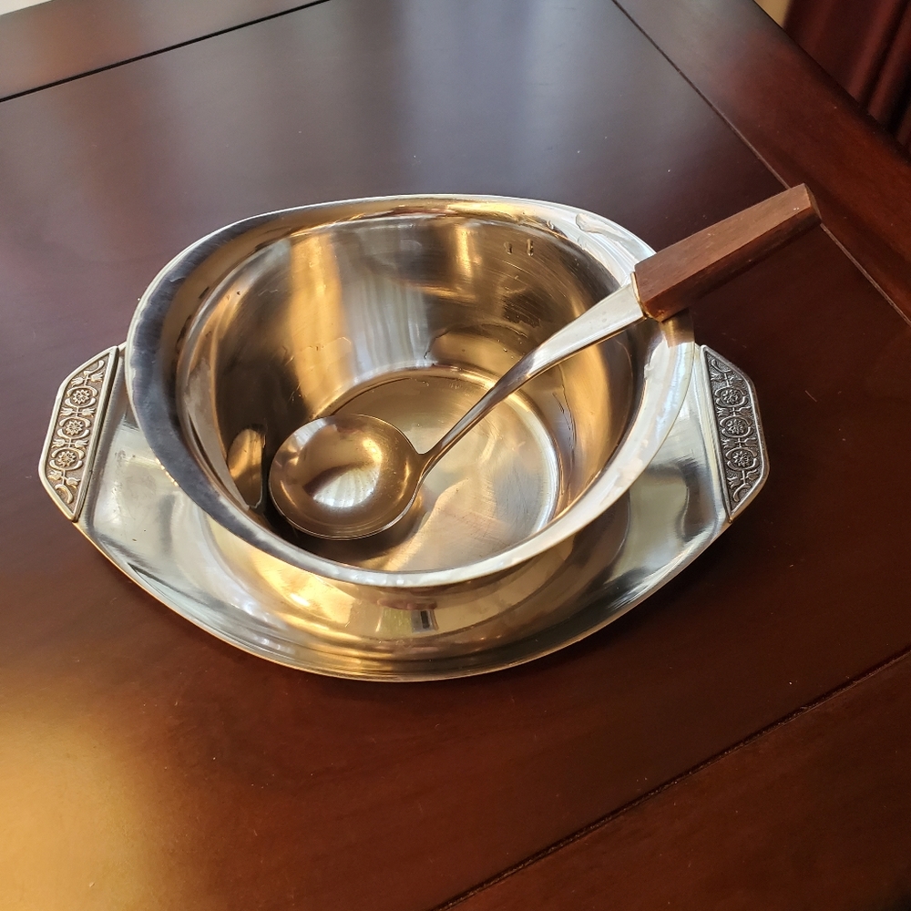 Vintage gravy boat